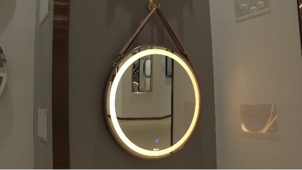 LED智能镜子：现代生活的适用之美