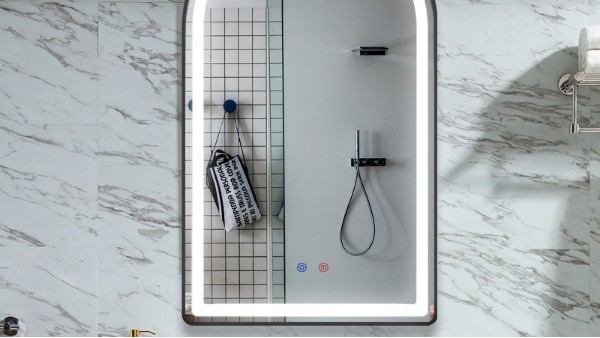 卫生间浴室镜的多功能设计：创意与实用的完美结合
